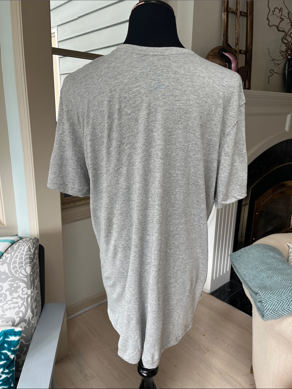 Men’s Short Sleeve Crew Neck Tee in Heather Gray